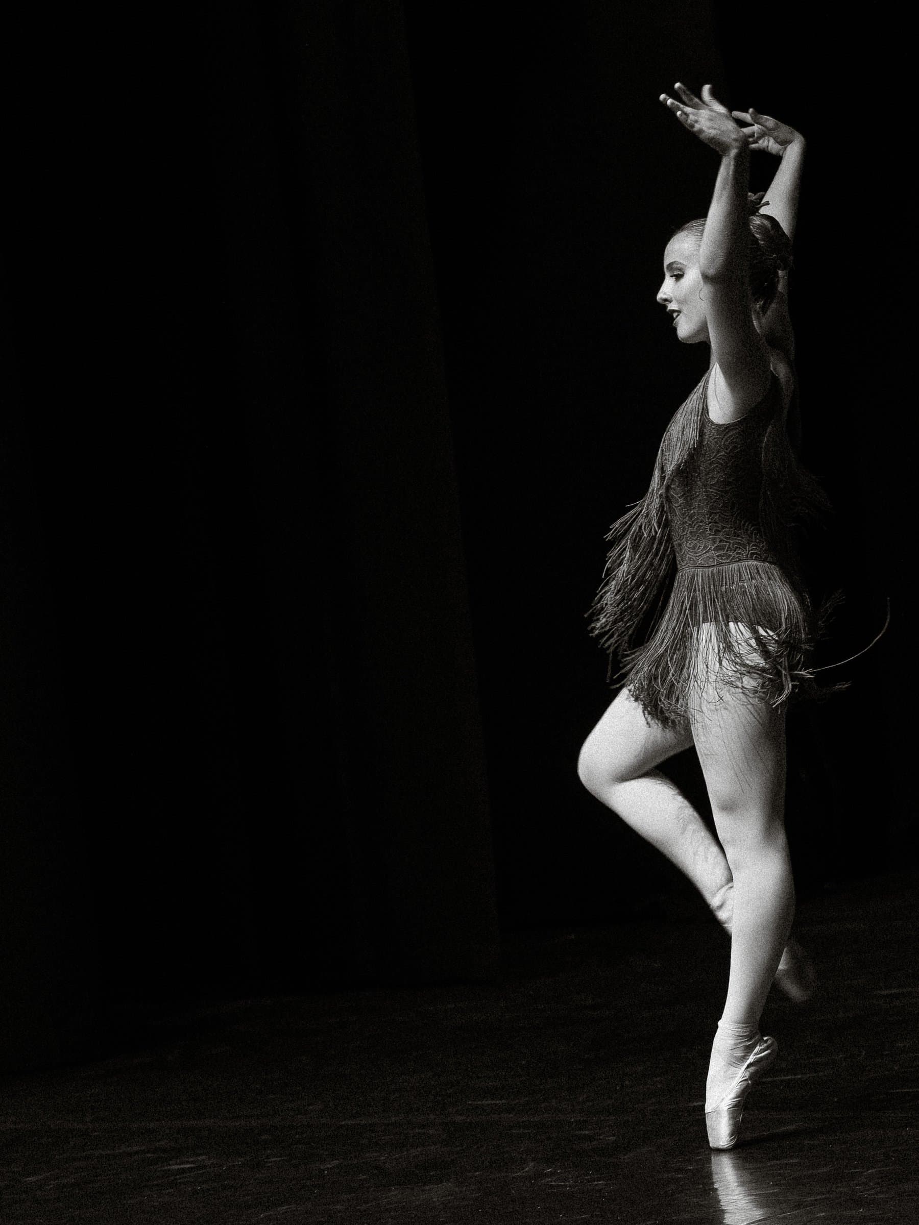 Alumnas de la Escola de Dansa Miriam Beltrán en el festival de fin de curso