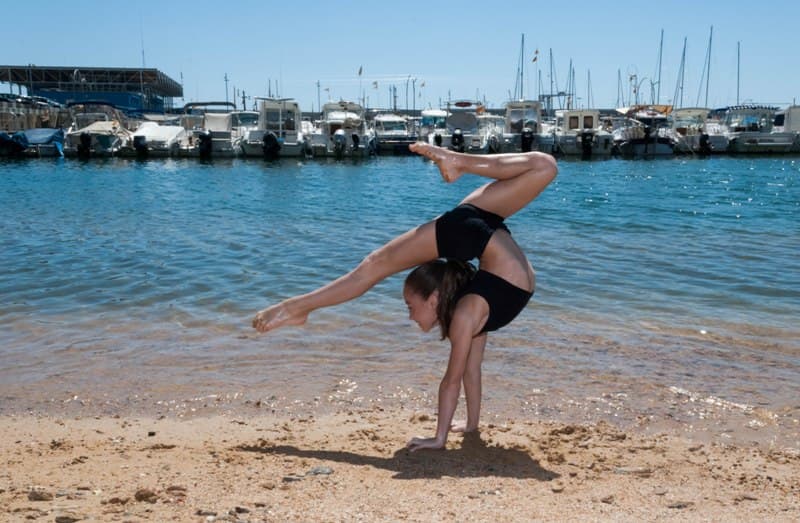 Alumnas de danza contemporánea y creativa de la Escola de Dansa Miriam Beltrán