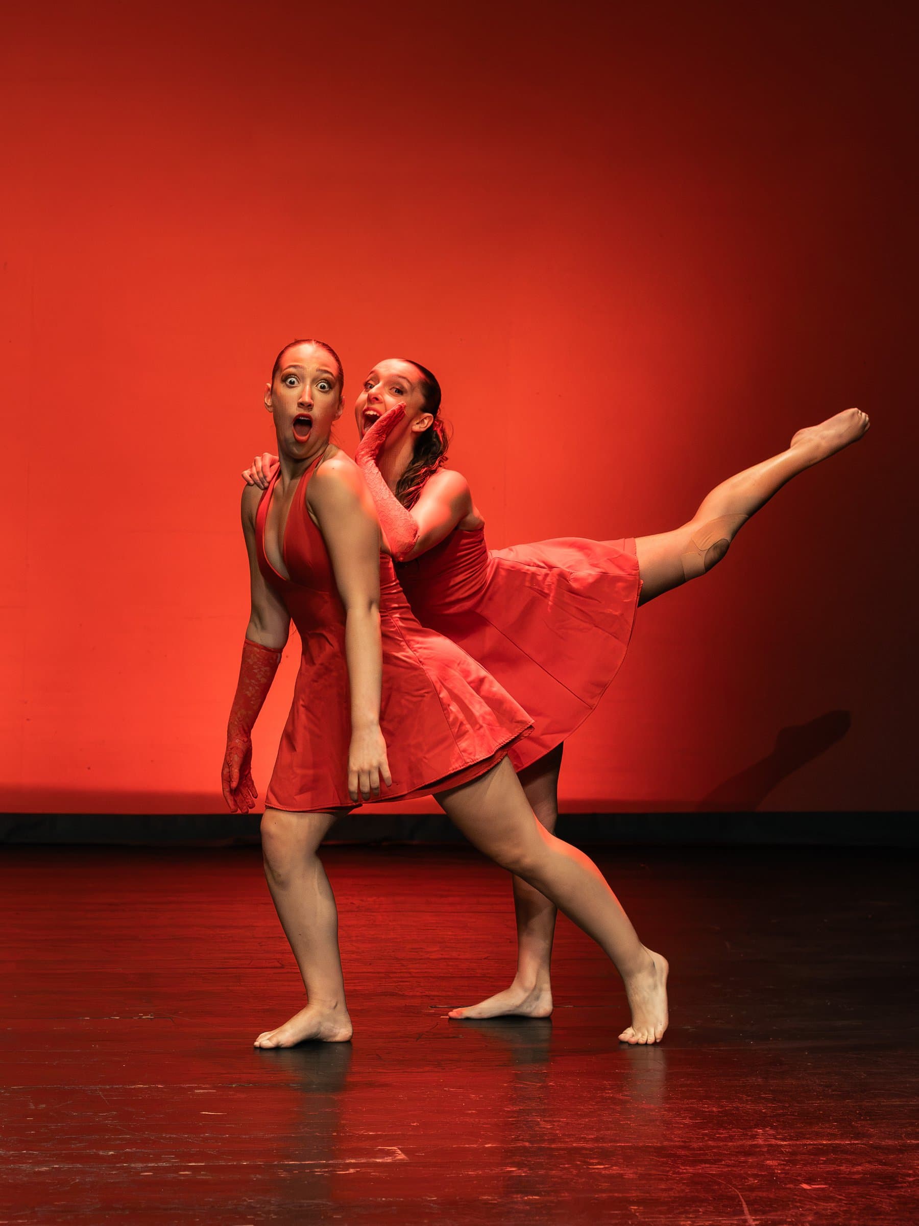 Alumnas de danza contemporánea y creativa de la Escola de Dansa Miriam Beltrán